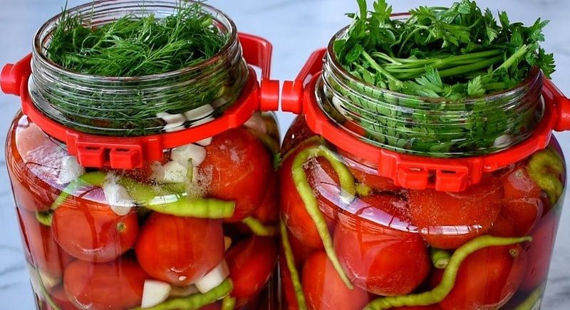 Kütür kütür turşu yapmanın sırrıymış! 35 yıllık turşucu püf noktasını anlattı. 2