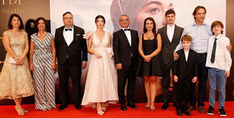 'Zübeyde, Analar ve Oğullar' Filminin Gala Heyecanı İzmir'de! 4