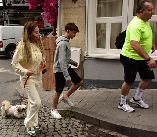 Linet ve Seyahat Ediyor! Pasaportlu Köpeği 3