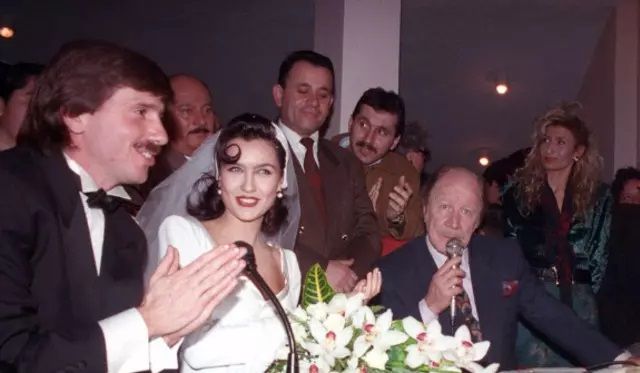 Yalı Çapkını'nın yıldızı Taro Emir Tekin'in babası ünlüymüş! Görenler şaşırıyor... 3