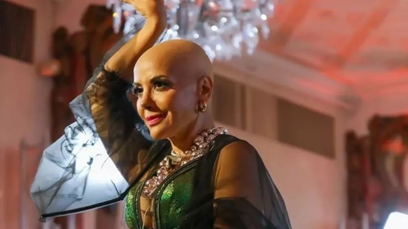 Annesini de ağabeyini de kanserden kaybetmişti! Tanyeli tedavisi için yurt dışına gidiyor... 2