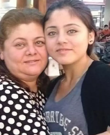 Sıla Türkoğlu'nun Şaşırtan Değişimi: Kızılcık Şerbeti'nin Doğa'sı Tanınamaz Halde! 3