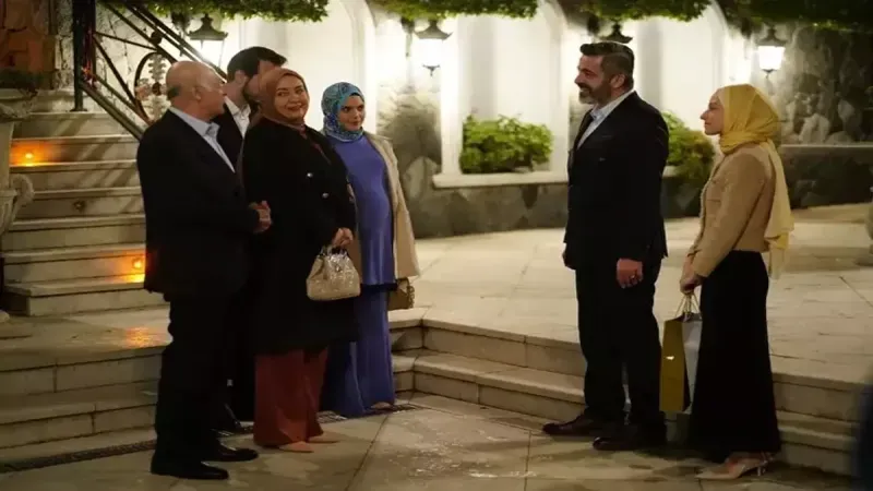 "Gizem Yanık'tan Şaşırtan Dönüşüm: Kızılcık Şerbeti'nin Mihri'si Gerçek Hayatta Nasıl?" 2