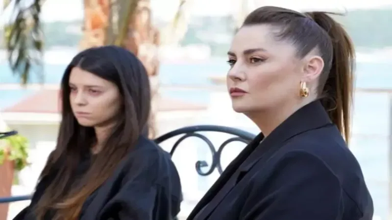 "Yalı Çapkını'nda Büyük Sürpriz: Pelin ve Zerrin Geri Mi Dönüyor?" 4