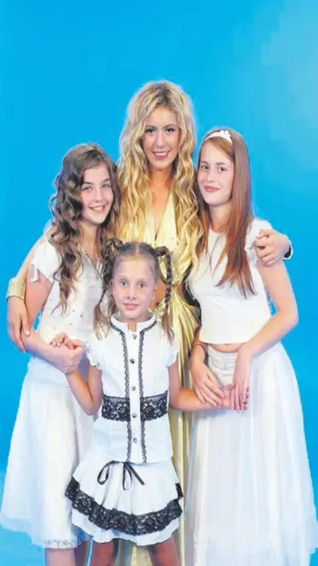 Sinem Kobal'dan Selena İtirafı: "Hala 'Selena' Diye Çağırıyorlar" 5