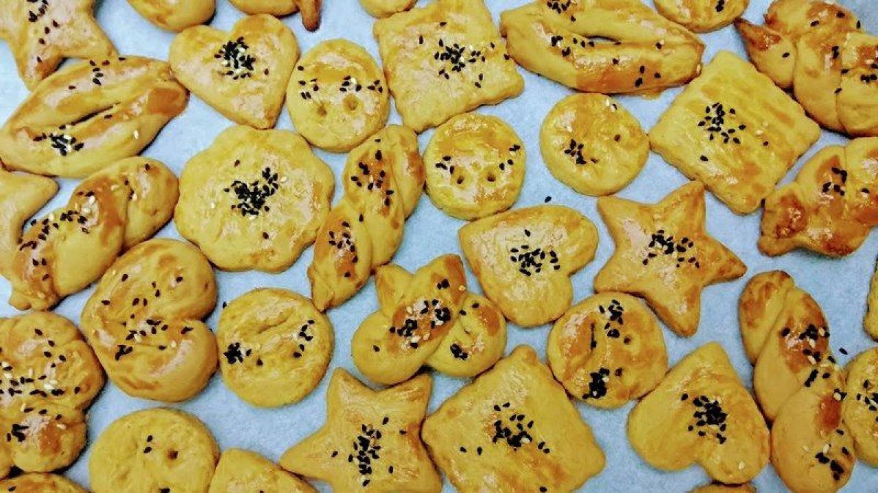 Aşçılar bile sırrını bilmiyor! Tek tepside 6 çeşit tuzlu kuru pasta ve kurabiye tarifi