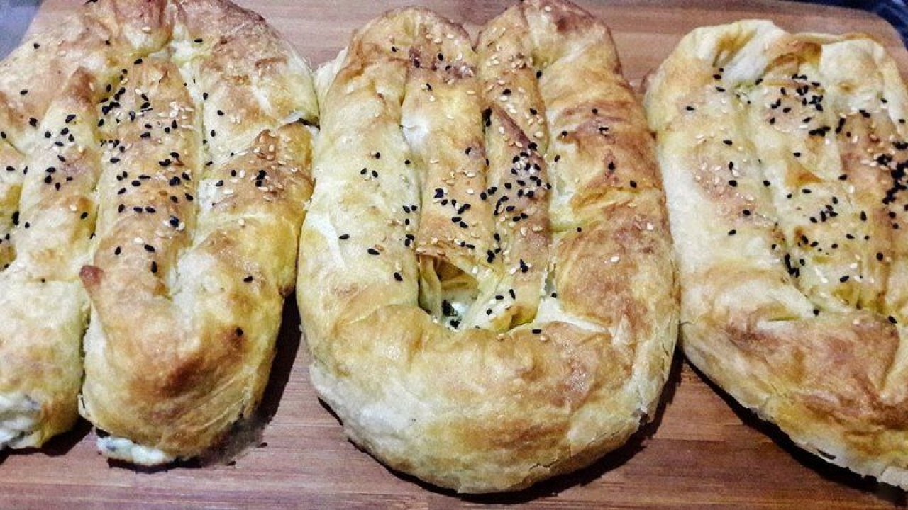 Mayasız hamurdan kıymalı kol böreği nasıl yapılır? İşte mayasız kol böreği tarifi
