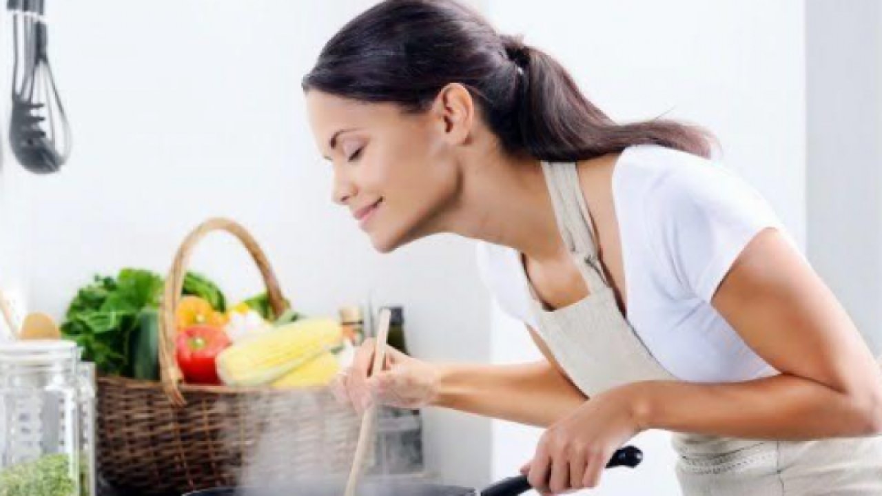 Mutfakta zamanınızı öldürmek istemiyorsanız, bu tüyolara mutlaka kulak verin: Özellikle yumurta sevenleri ilgilendiriyor! İşte mutfakta iş yarayacak tüyolar