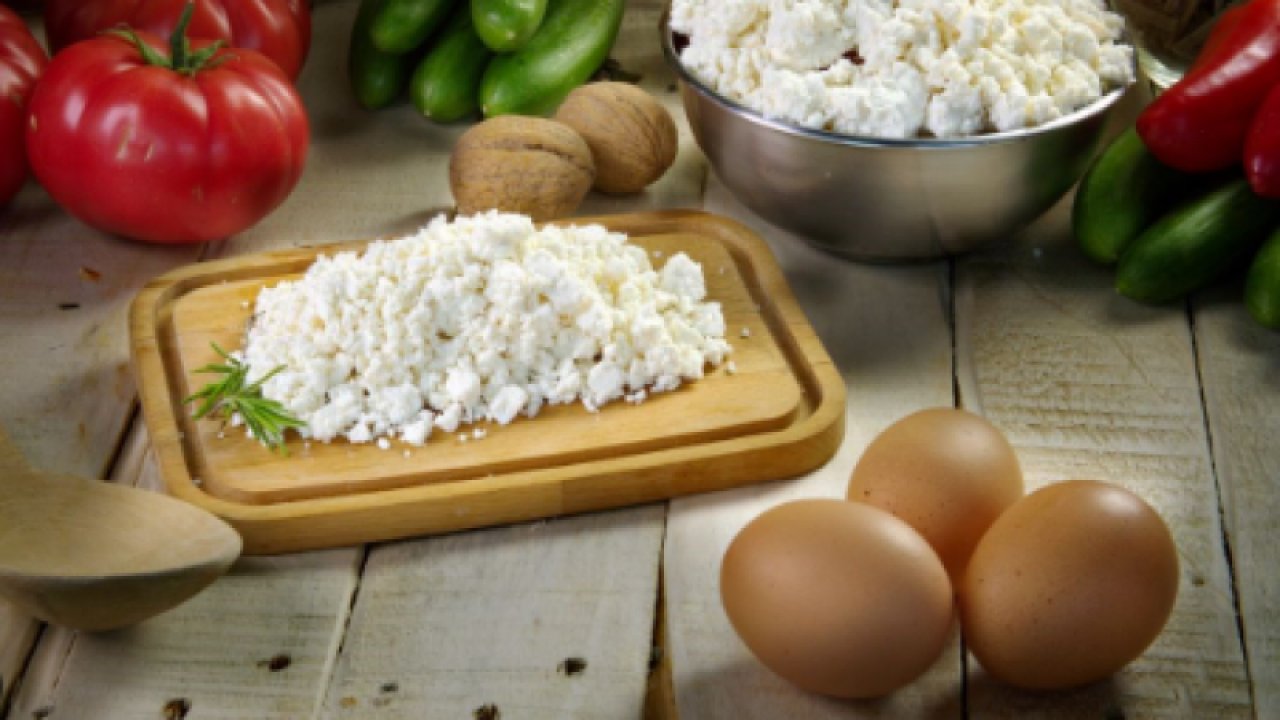 Yumurtadan 10 kat daha faydalı! Lor peyniri kansere yakalanma olasılığını düşürüyor