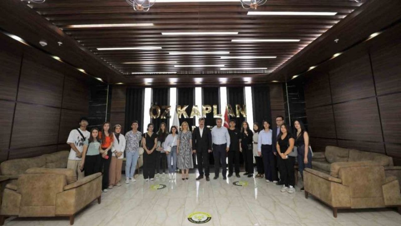 Makine halı üretiminin lideri Gaziantep halının modasında da zirveyi zorluyor
