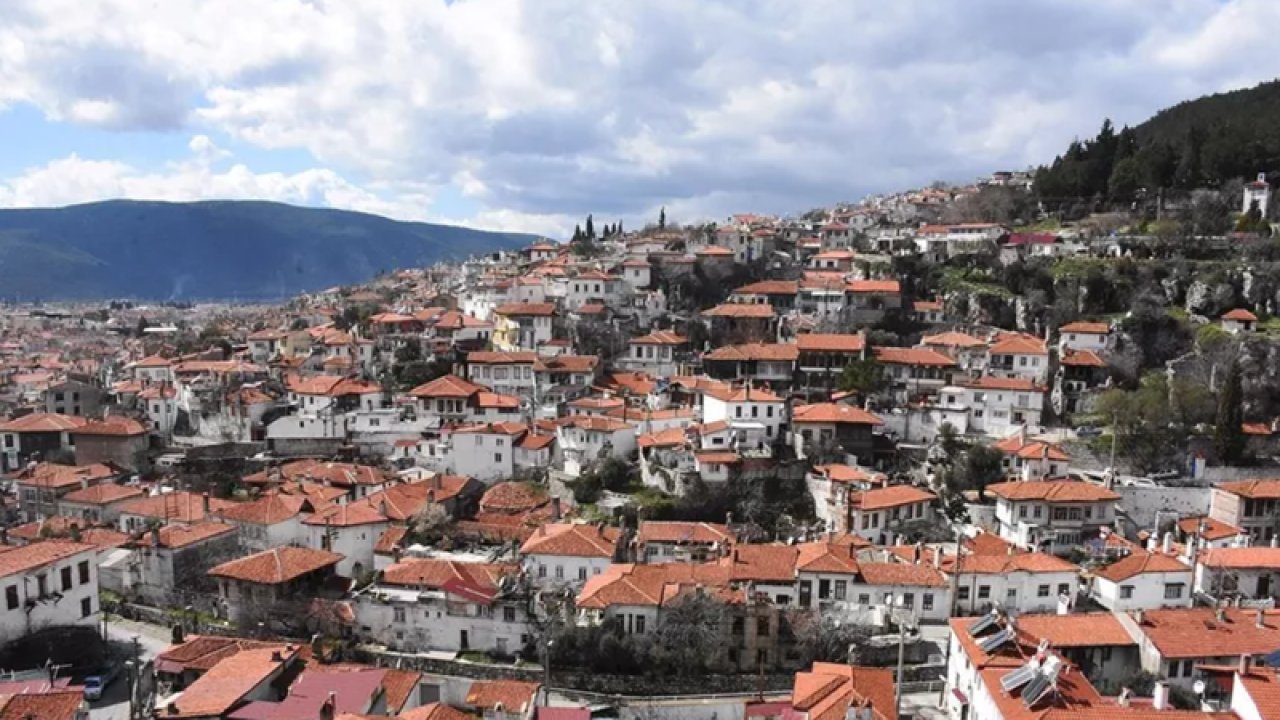 Durumu iyi olanların emeklilikte yaşamak için en çok tercih ettiği 3 şehir! Akın akın göç ediyorlar