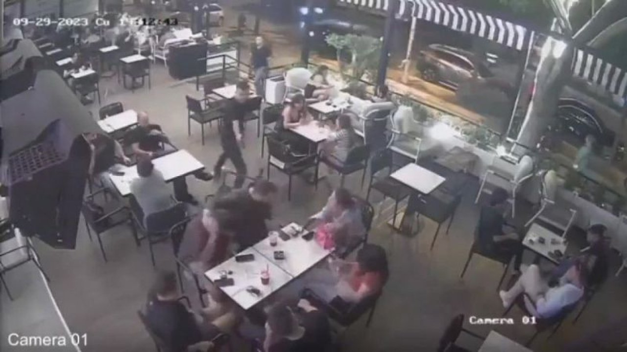 Kafede arkadaşlarıyla otururken kurşun yağmuruna tutuldu