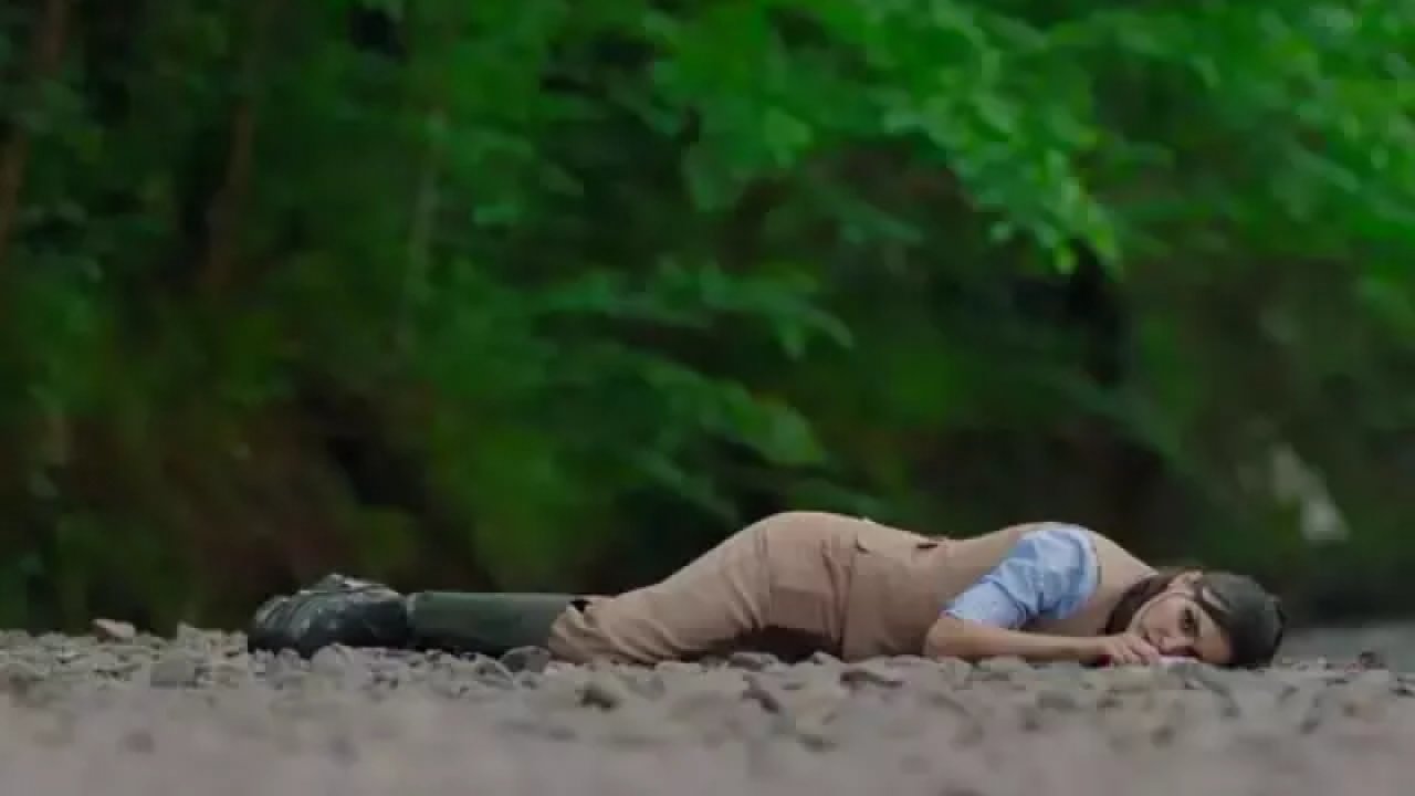 Bambaşka Biri'nin İlk Bölümündeki "Ayakkabı" Krizi!