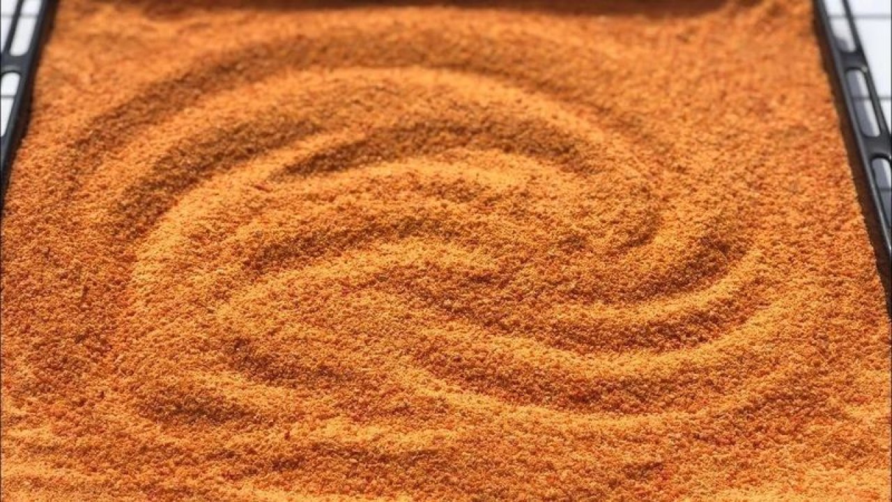 Hazırlıklar başladı! Kışlık tarhanaya lezzet katan tüyoyu 14 yıllık aşçı açıkladı...