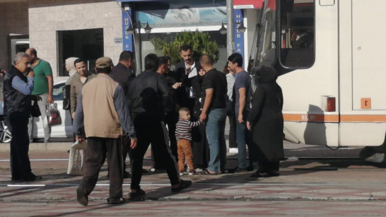 Gaziantep'te Vatman'ın dikkati tramvay yolundaki feci kazayı önledi