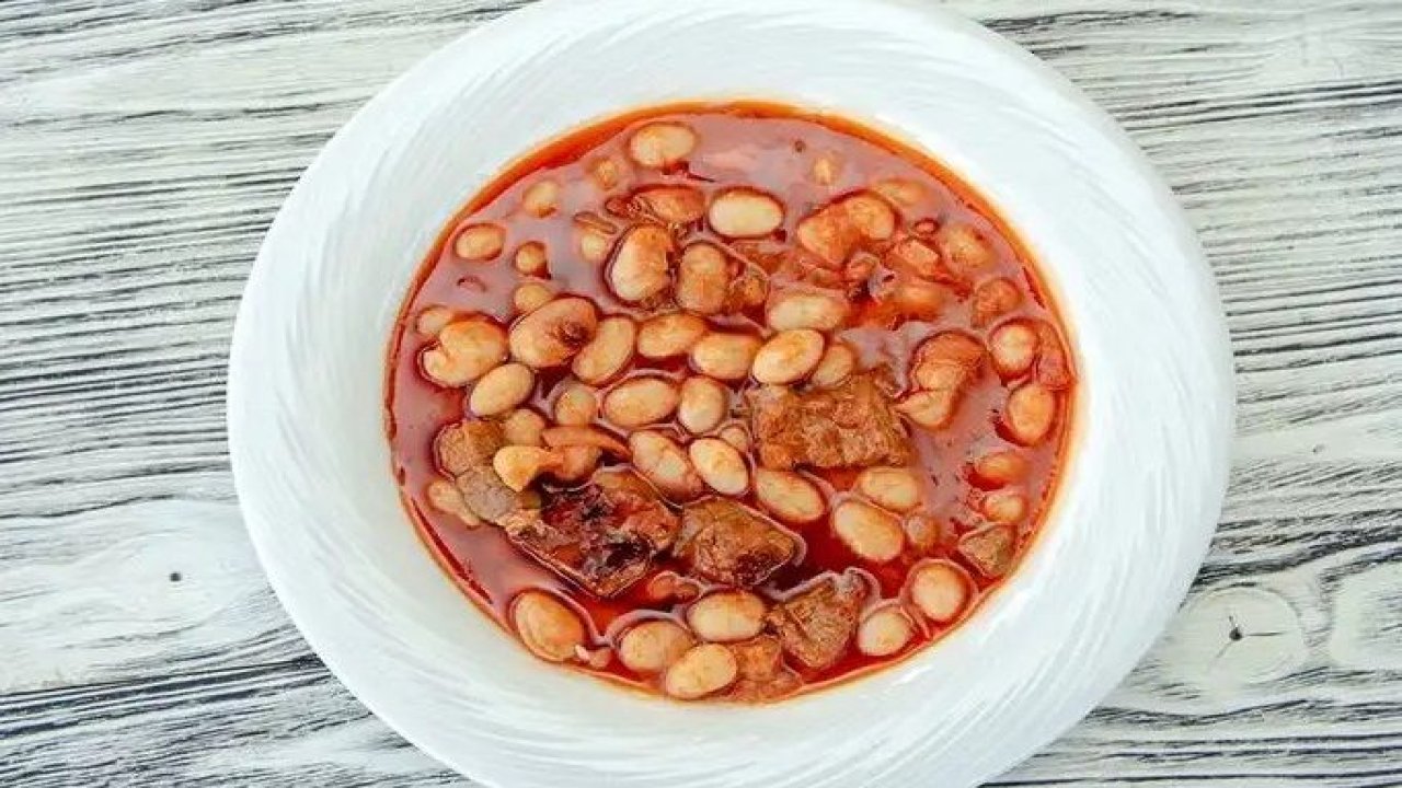 Kuru fasulyeye lezzet katan baharat... Üstelik yemeğin erimesini de önlüyor!