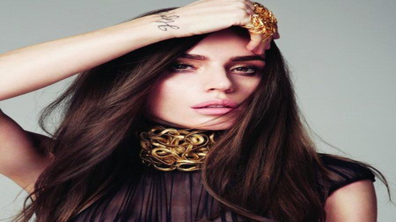 Gülşen'den Şaşırtan Hamle: Eşi Dahil Kimseyi Takip Etmiyor!