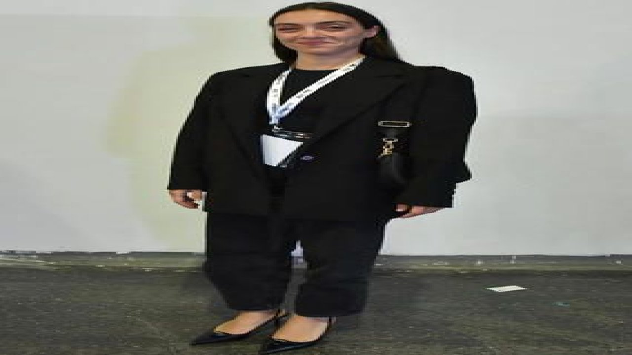 Merve Dizdar'dan Turizm Fuarı'nda Dizi ve Sinema Açıklamaları!