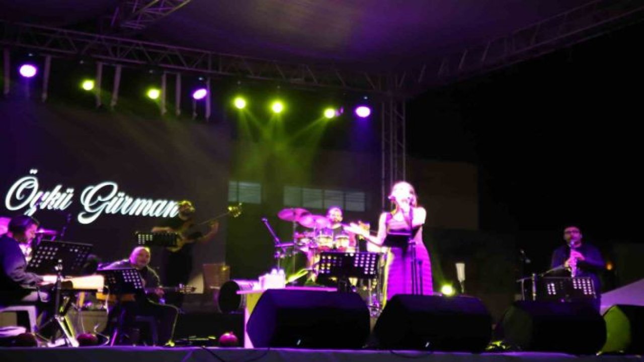 Oğuzeli’nde Nar ve Kurutmalık festivali Öykü Gürman ile renklendi