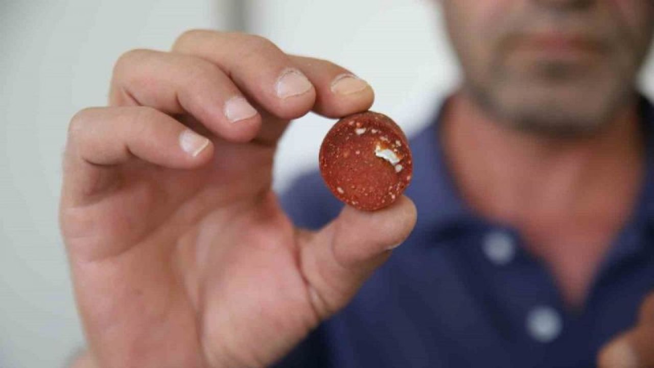 Gaziantep'te inanılmaz olay! Görme engelli gencin yediği sucuktan demir parçası çıktı