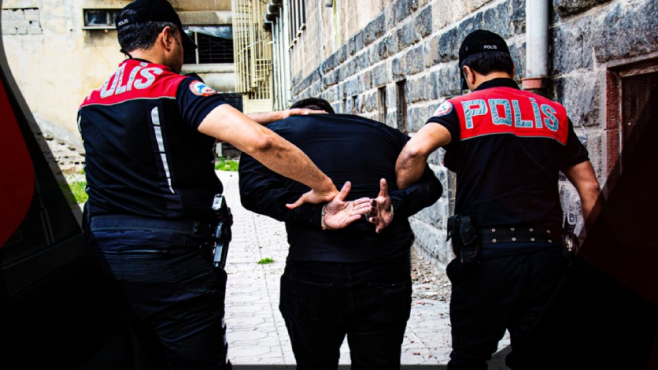 Gaziantep’te yapılan operasyonlarda çok sayıda ruhsatsız silah ele geçirildi