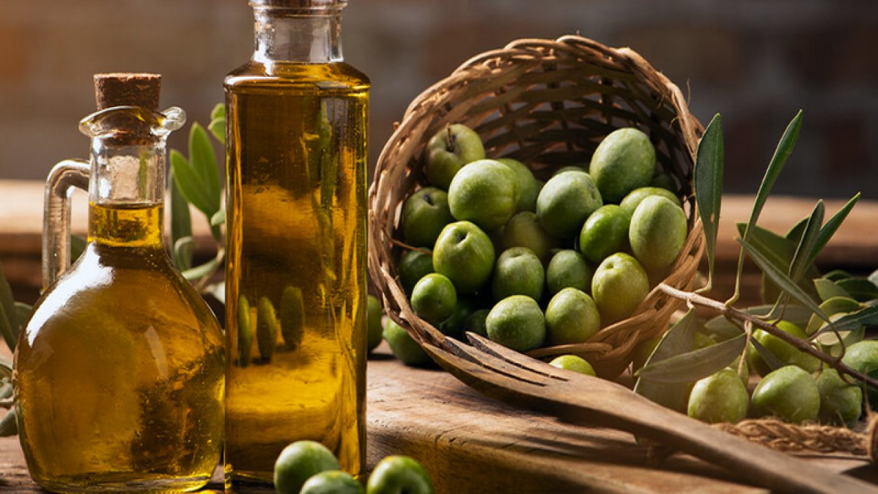 Zeytinyağı diye zehir tüketmeyin! Zeytinyağındaki hileyi anlamanın kolay yolu...