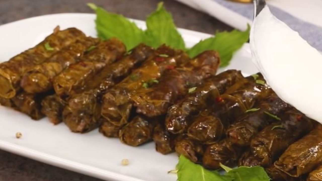 Gaziantep usulü yaprak sarma tarifinin 5 püf noktası! Sarma daha lezzetli oluyor...