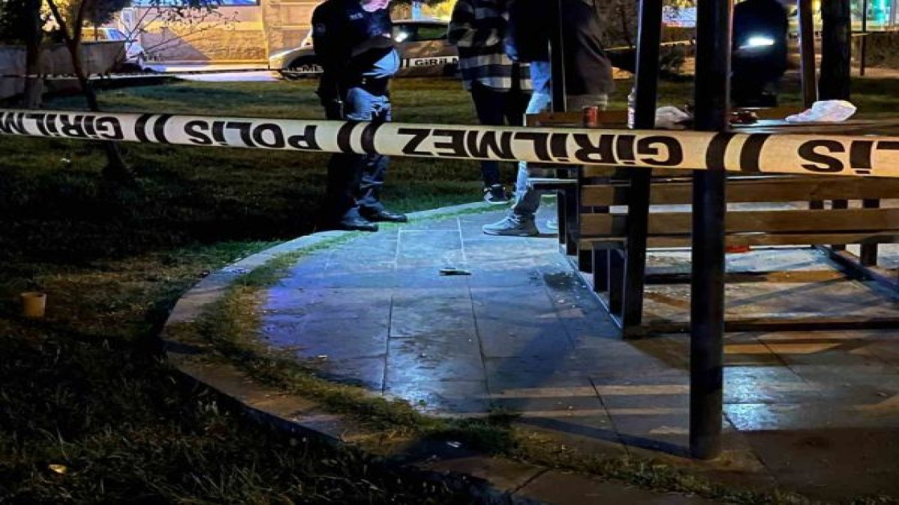 Kız arkadaşıyla çardakta otururken kendi kafasına sıkan genç ağır yaralandı