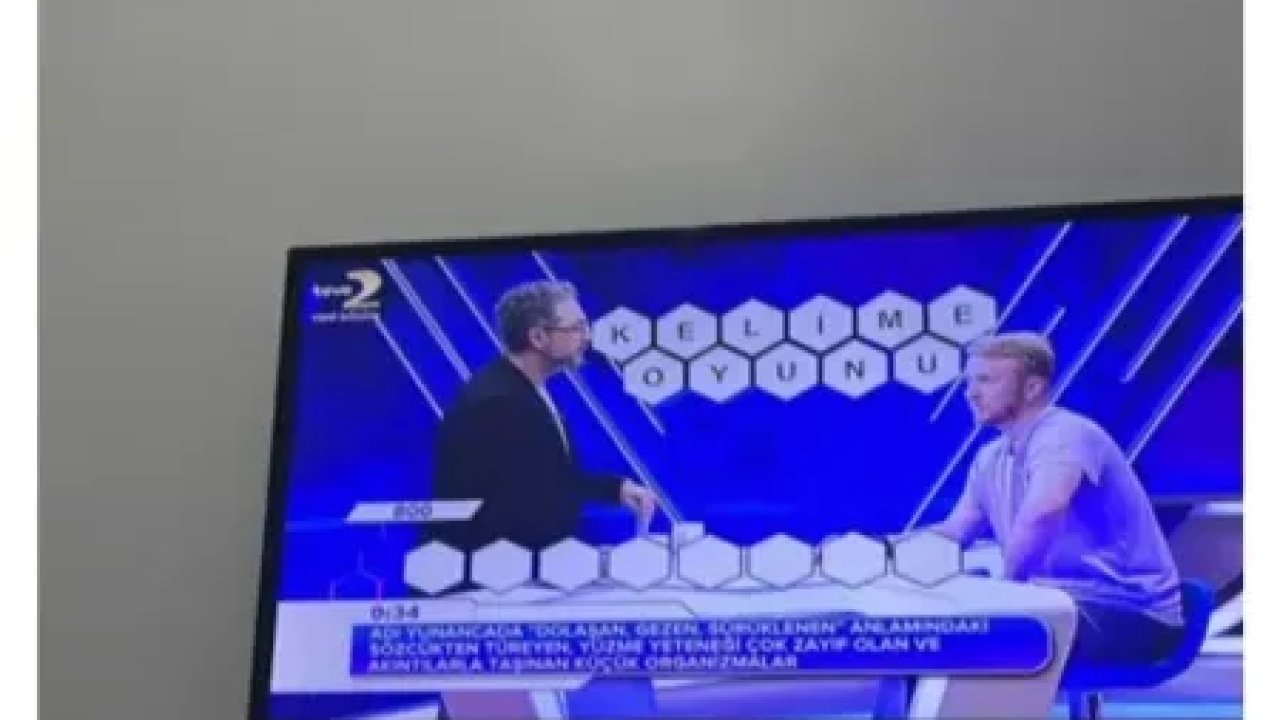 Kelime Oyunu'nda Sunucu Sürprizi: İbrahim Selim Kararına Tepkiler Büyüyor!