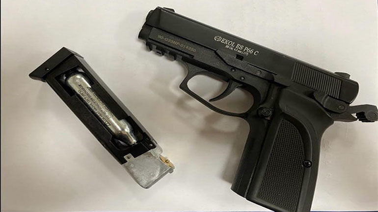 Gaziantep’te düzenlenen operasyonlarda çok sayıda ruhsatsız silah ele geçirildi