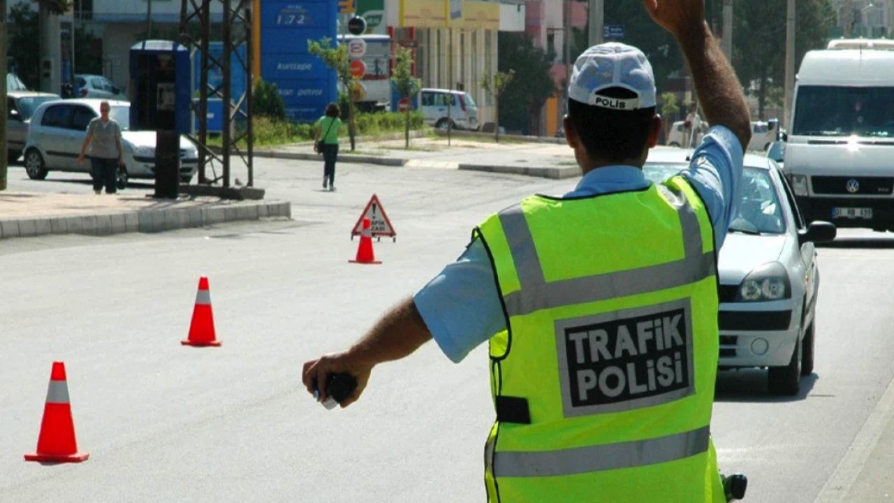 Gaziantep'te  motosiklet ve elektrikli bisiklet sürücüleri DİKKAT! Bunu yapmadan trafiğe çıkana büyük ceza geliyor