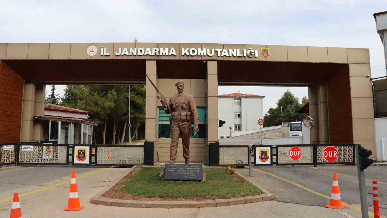 Gaziantep’te Jandarma'dan düzensiz göçmen operasyonu