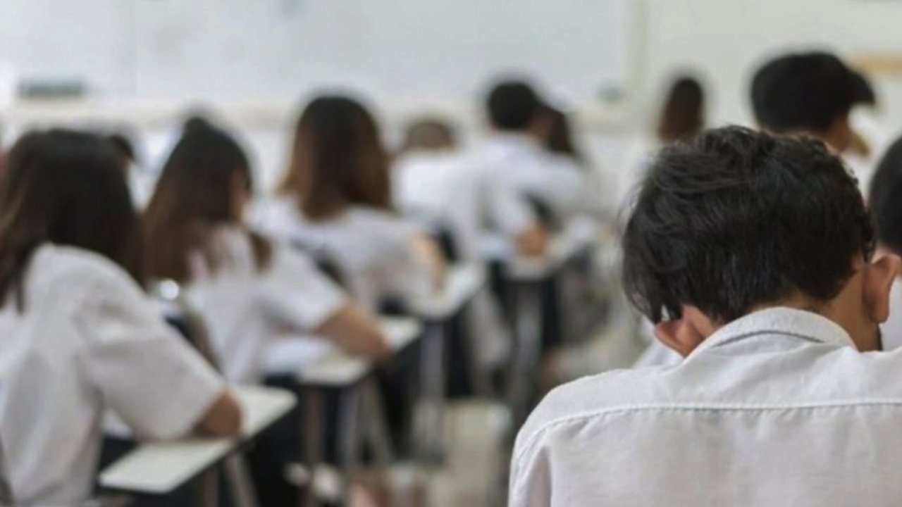 Lisede rezalet! Türkiye ve Gaziantep'te Bu Olay Konuşuluyor! Cinsel ilişkiye girip arkadaşlarına videosunu çektirdiler! Sonrası