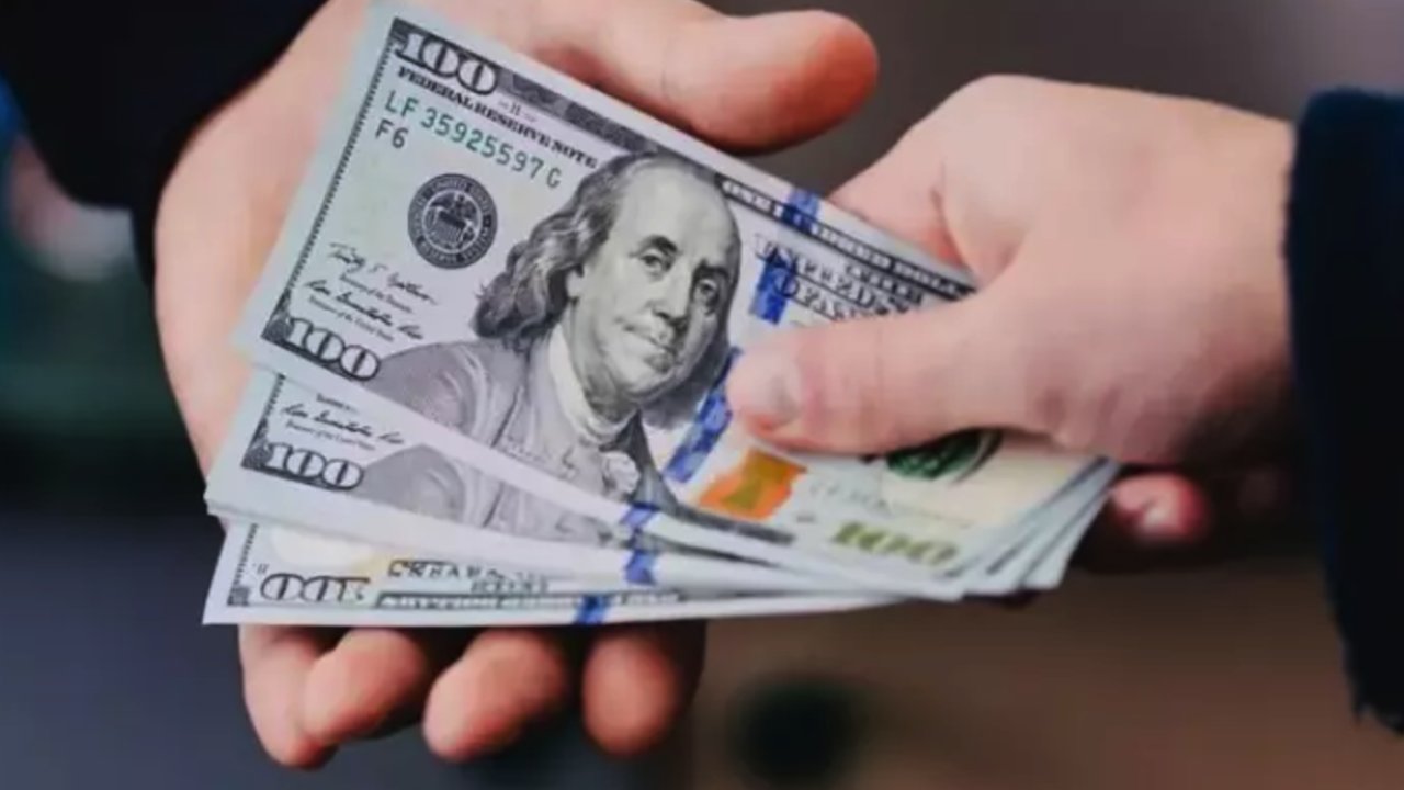 DOLAR Arttı Mı? Dolar, Euro Ne Kadar? 16 Kasım 2023 Perşembe Bugün 1 Dolar, Euro ve Sterlin kaç TL