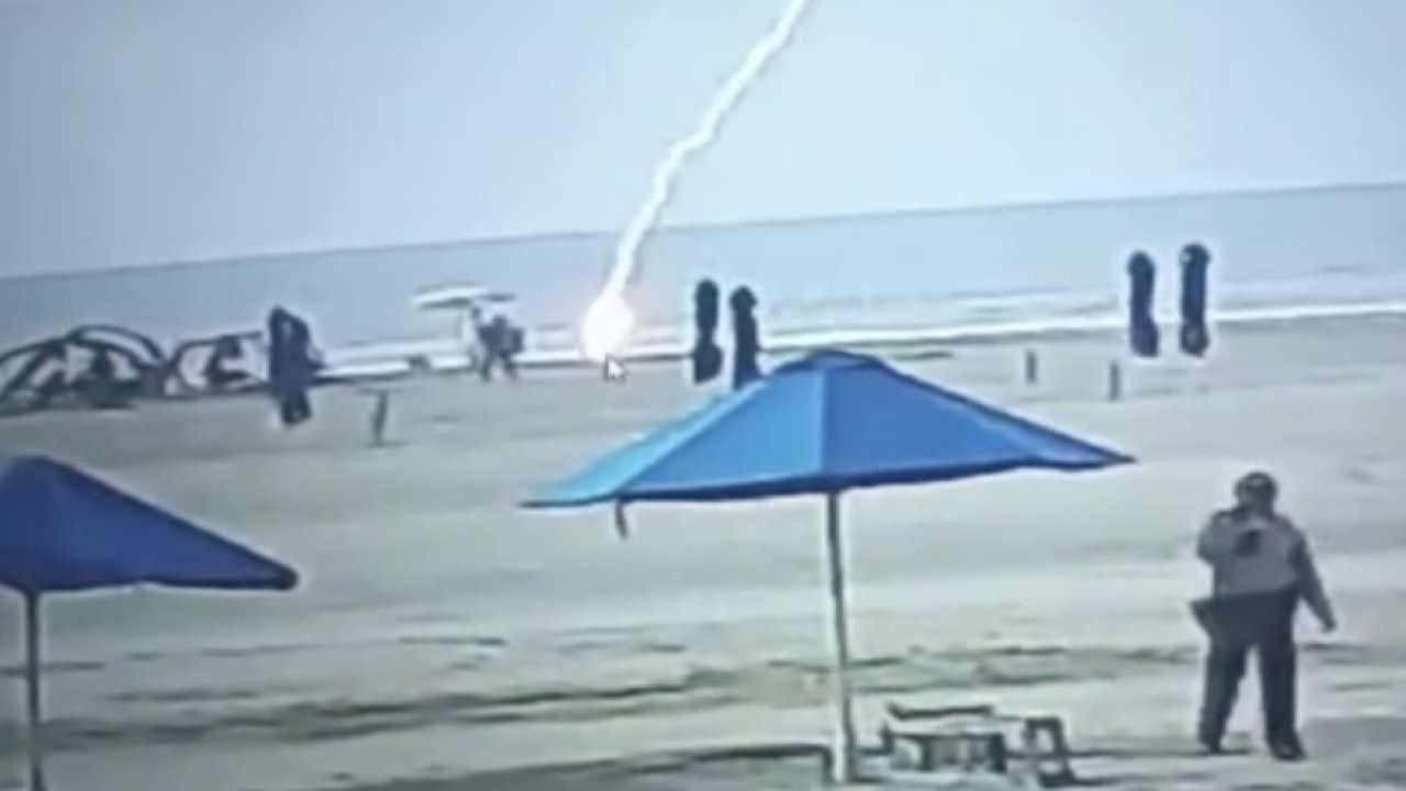 Yıldırımın isabet ettiği kadın hayatını kaybetti