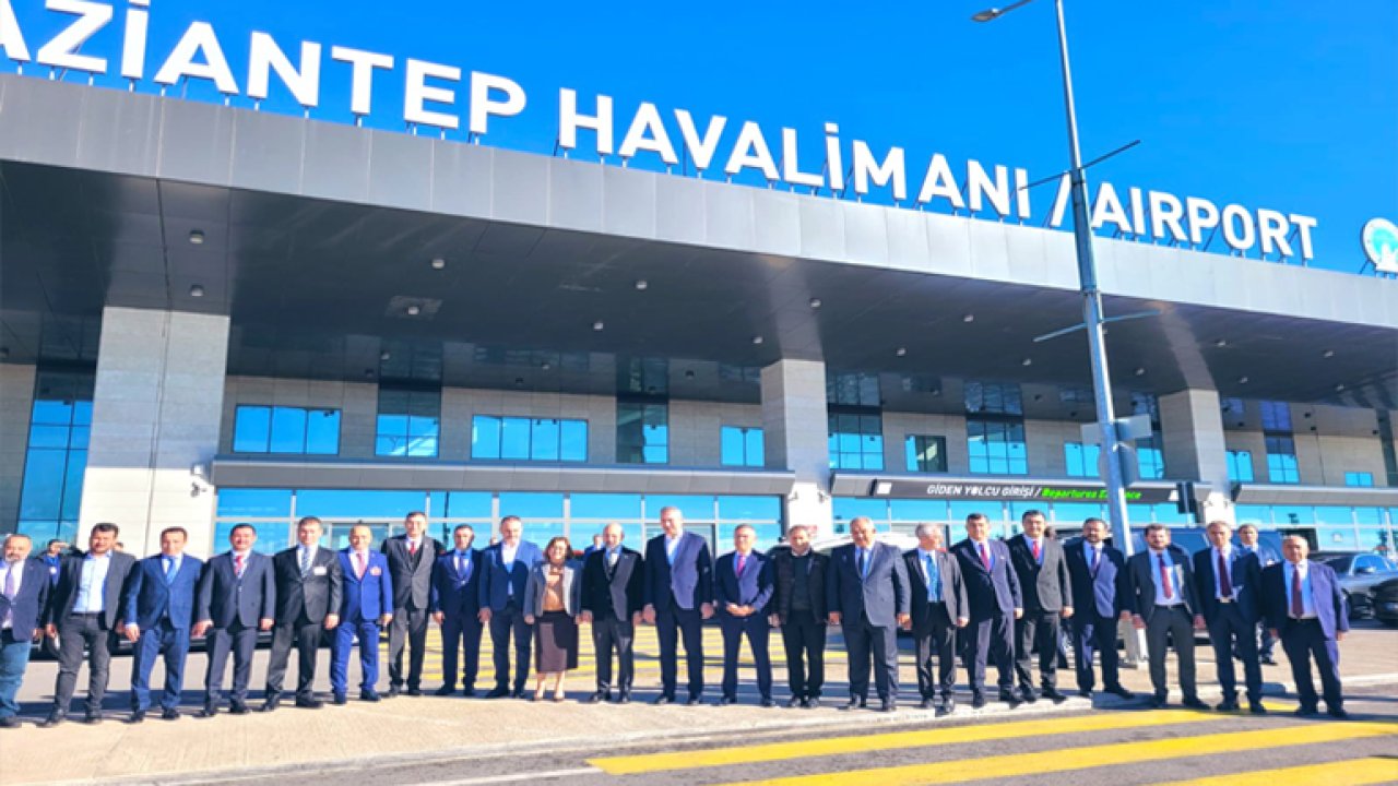 Gaziantep protokolü havalimanında incelemelerde bulundu