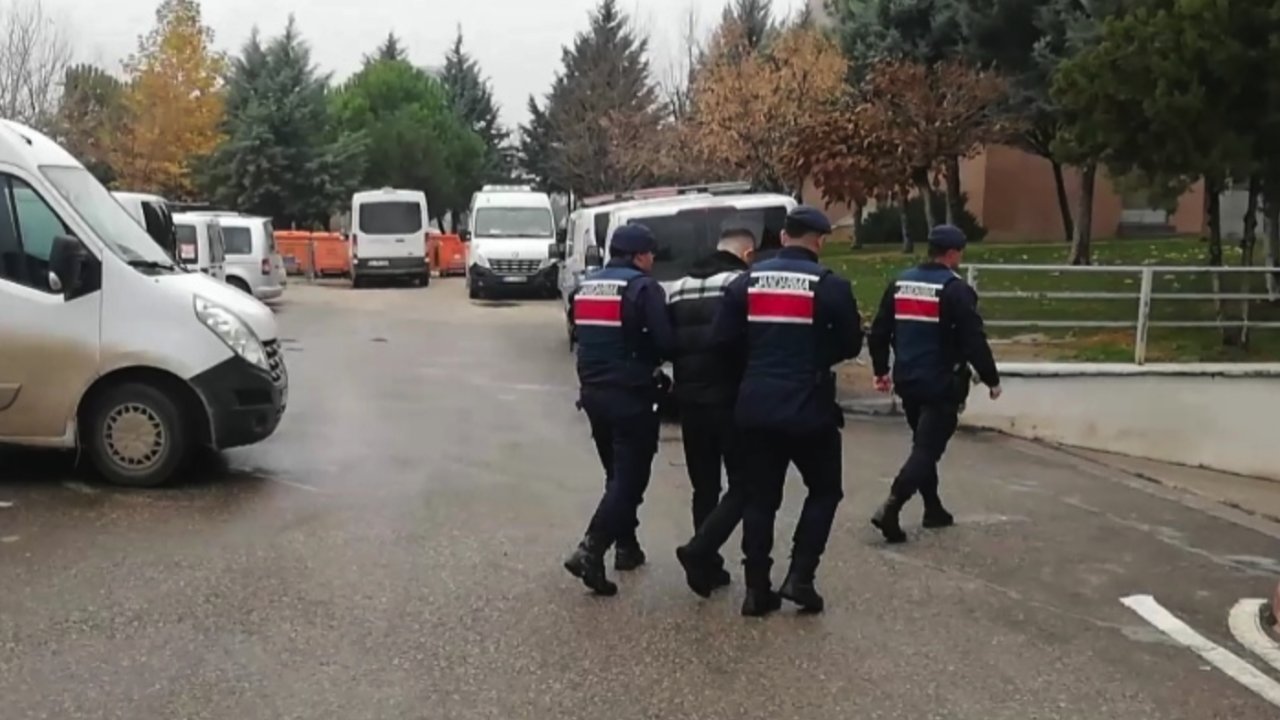 Gaziantep'te 5 Kişiyi Araç Alım Sitesi Üzerinden  80.000 TL Dolandıran Şahıs Yakalandı