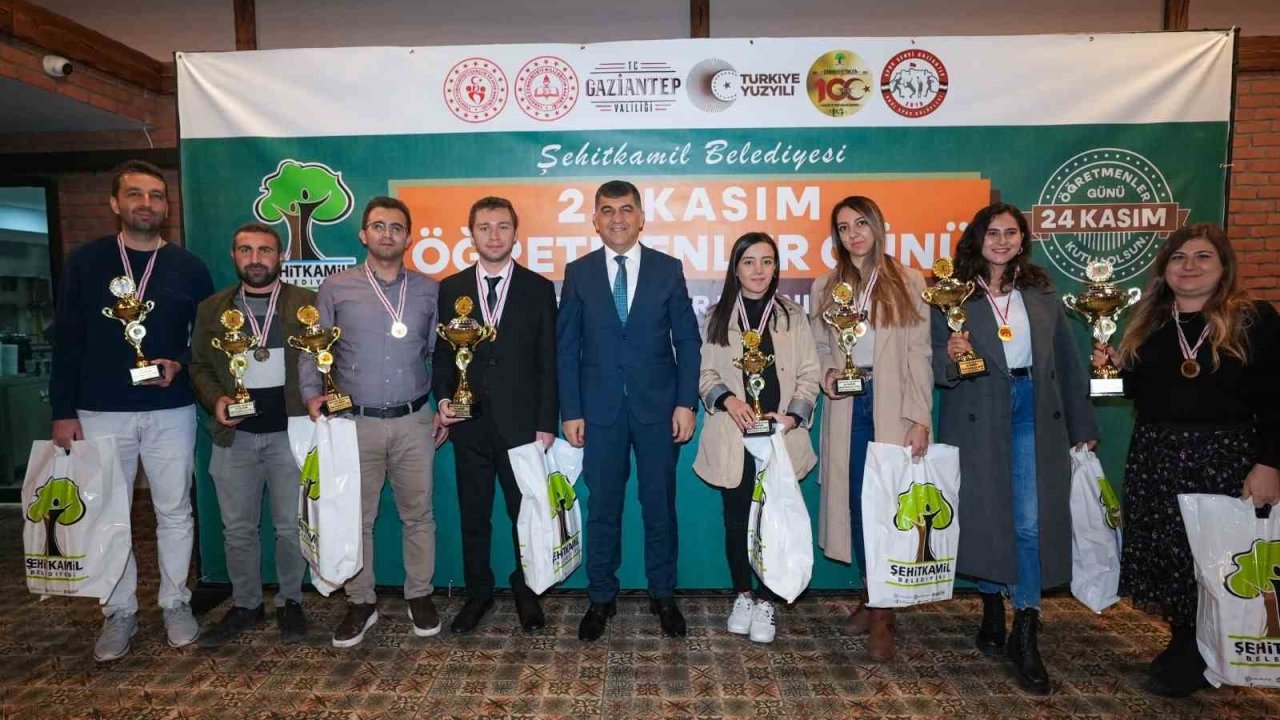 Şehitkamil'de dereceye giren öğretmenler ödüllendirildi