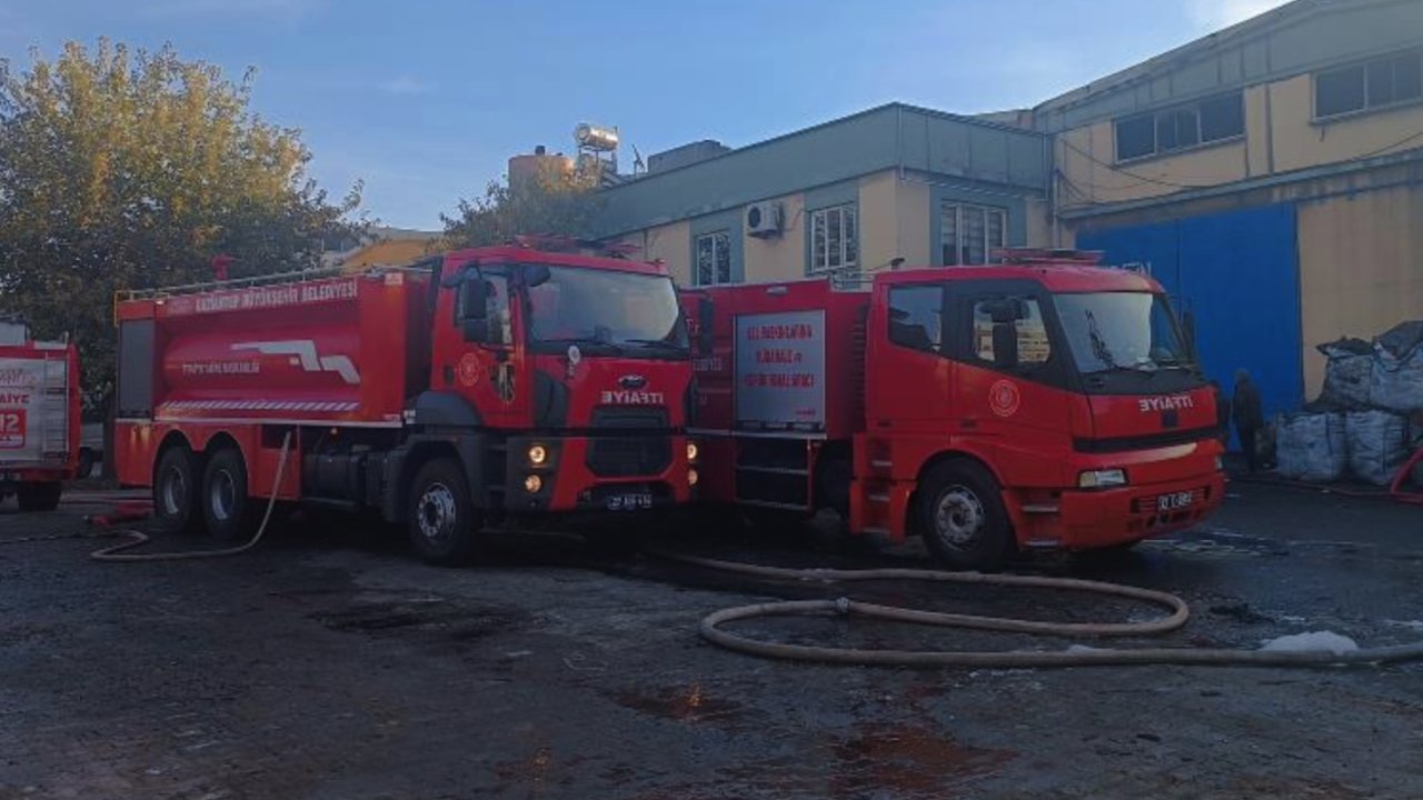 Gaziantep'te Fabrikada Korkutan Yangın!