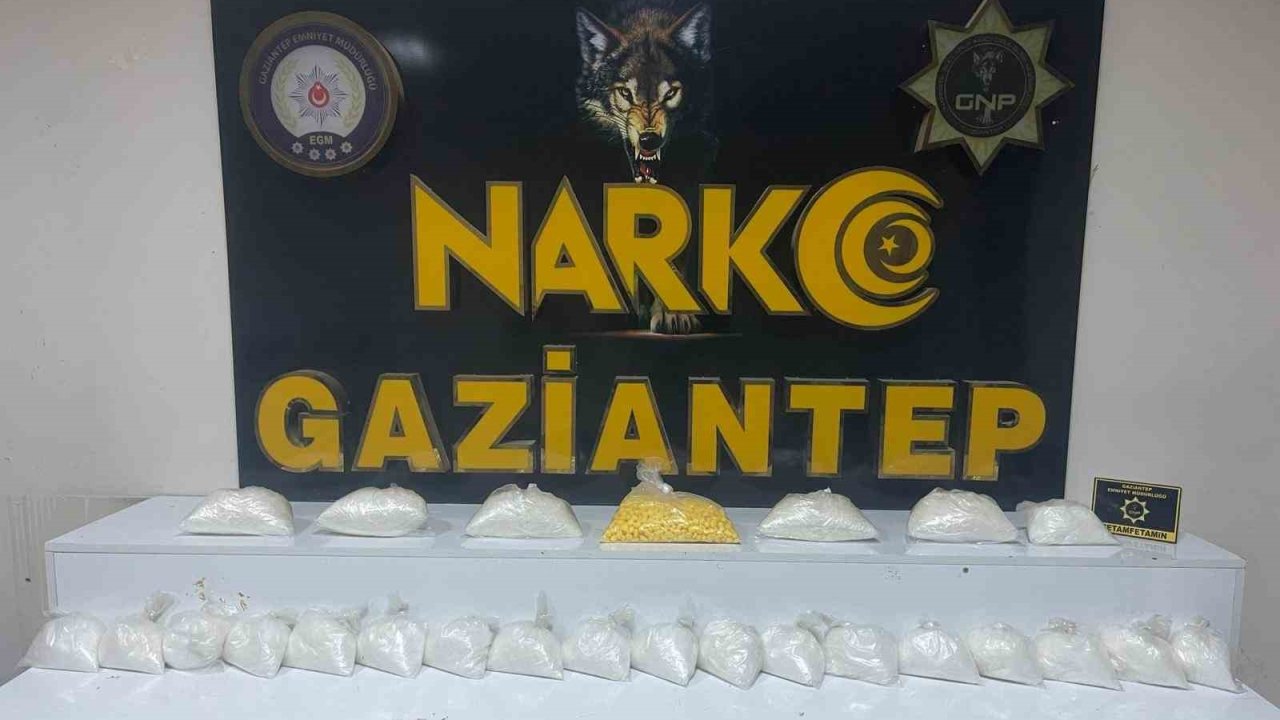 Gaziantep'te Uyuşturucuya Geçit Yok! Gaziantep’te 14 kilogram metamfetamin ele geçirildi, 2 şahıs tutuklandı