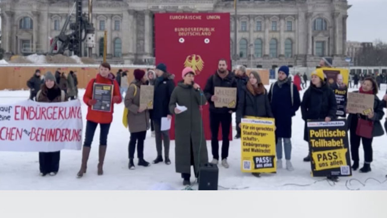 Almanya’da yeni vatandaşlık yasası protesto edildi