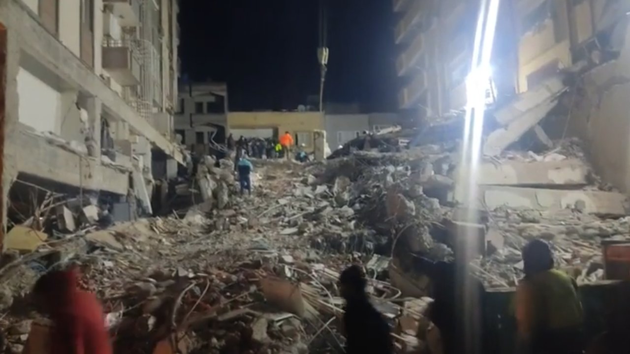 Gaziantep'te 51 kişi KAYIP! Gaziantep'te depremin acı ama gerçeği FURKAN APARTMANI