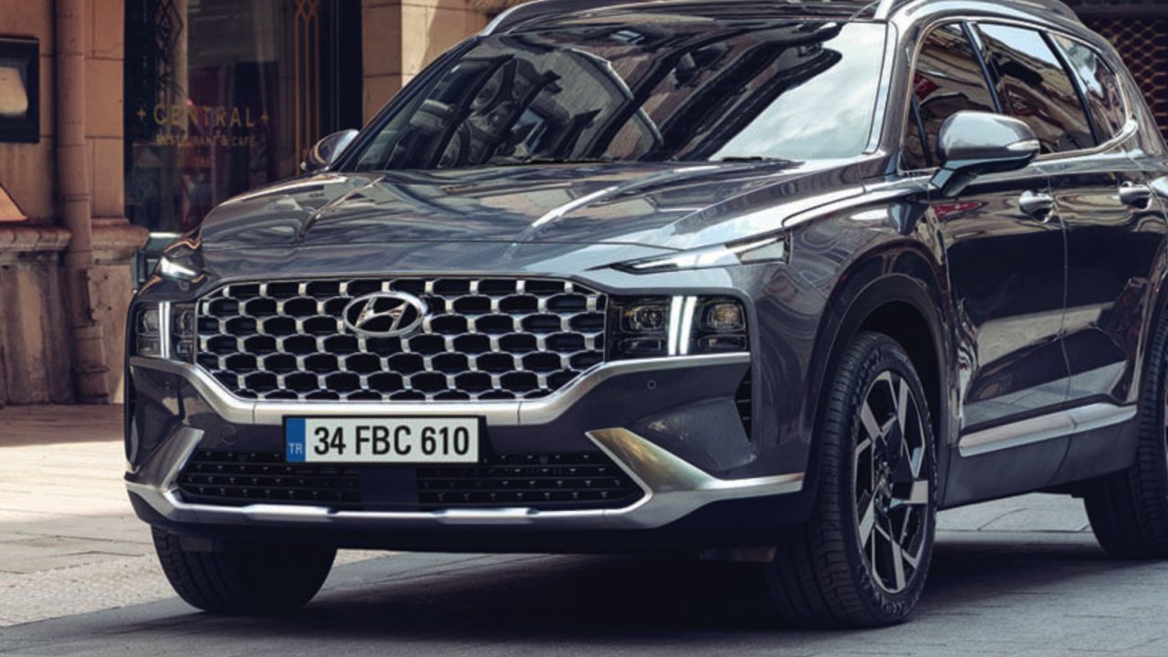 Hyundai SANTA FE Hibrit  hem fiyatıyla hemde lüksüyle dikkat çekiyor