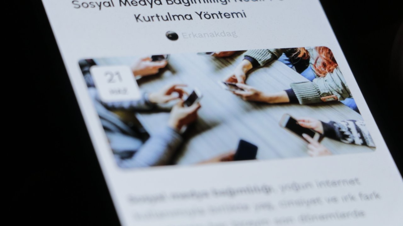Sosyal medyanın kaygı, depresyon, yalnızlık gibi sorunlara yol açabildiğine dair bulgular var