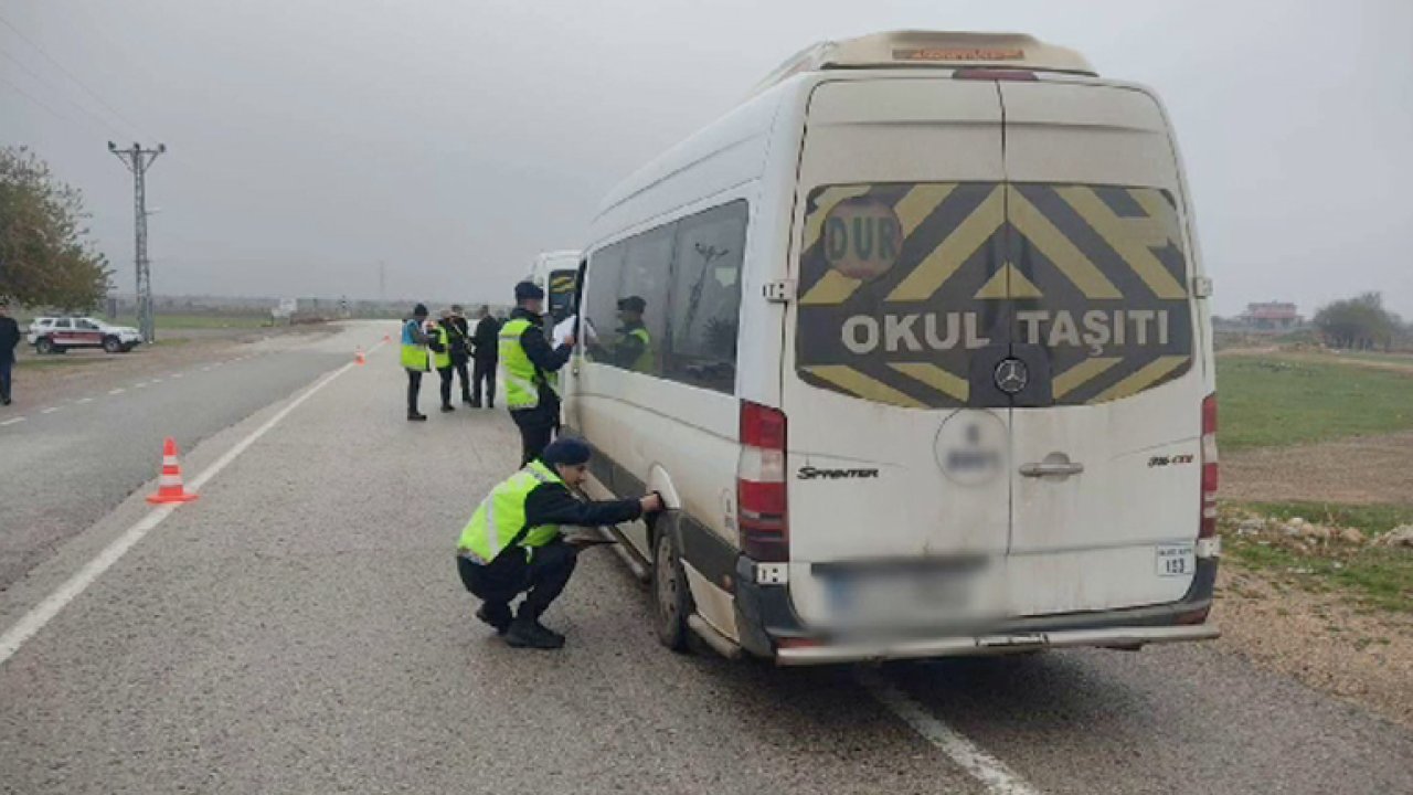 Gaziantep jandarma ekiplerinden ögrenci servislerine sıkı denetim