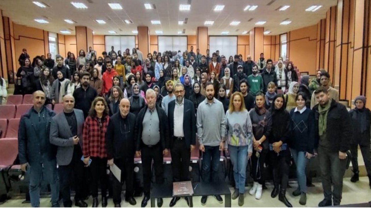 Ressam Alexander Samsonov GAÜN'lü öğrencilerle buluştu