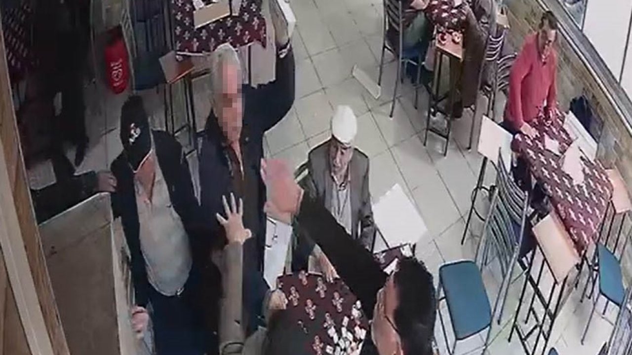 Dedelerin okey masasında çıkan kavgada ıstakalar havada uçuştu