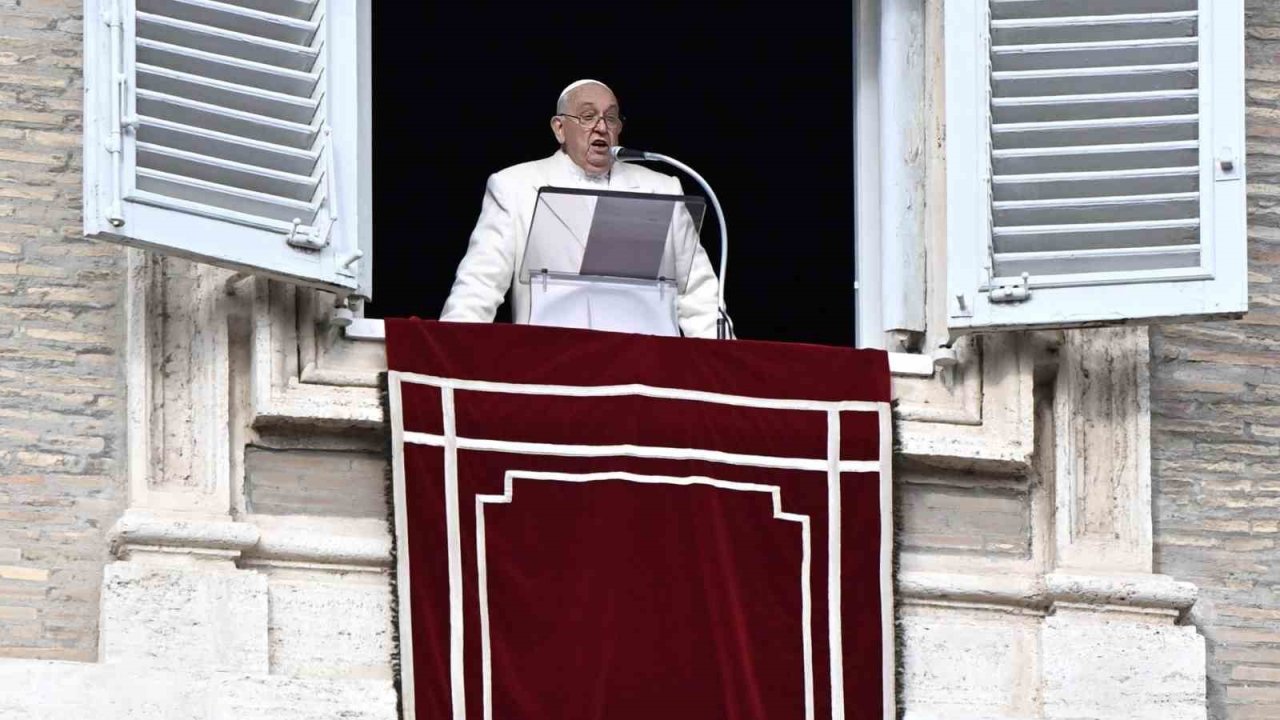 PAPA  Francis SONUNDA KONUŞTU "(İsrail’in kiliseleri hedef alması) Bu bir savaş, bu bir terör”