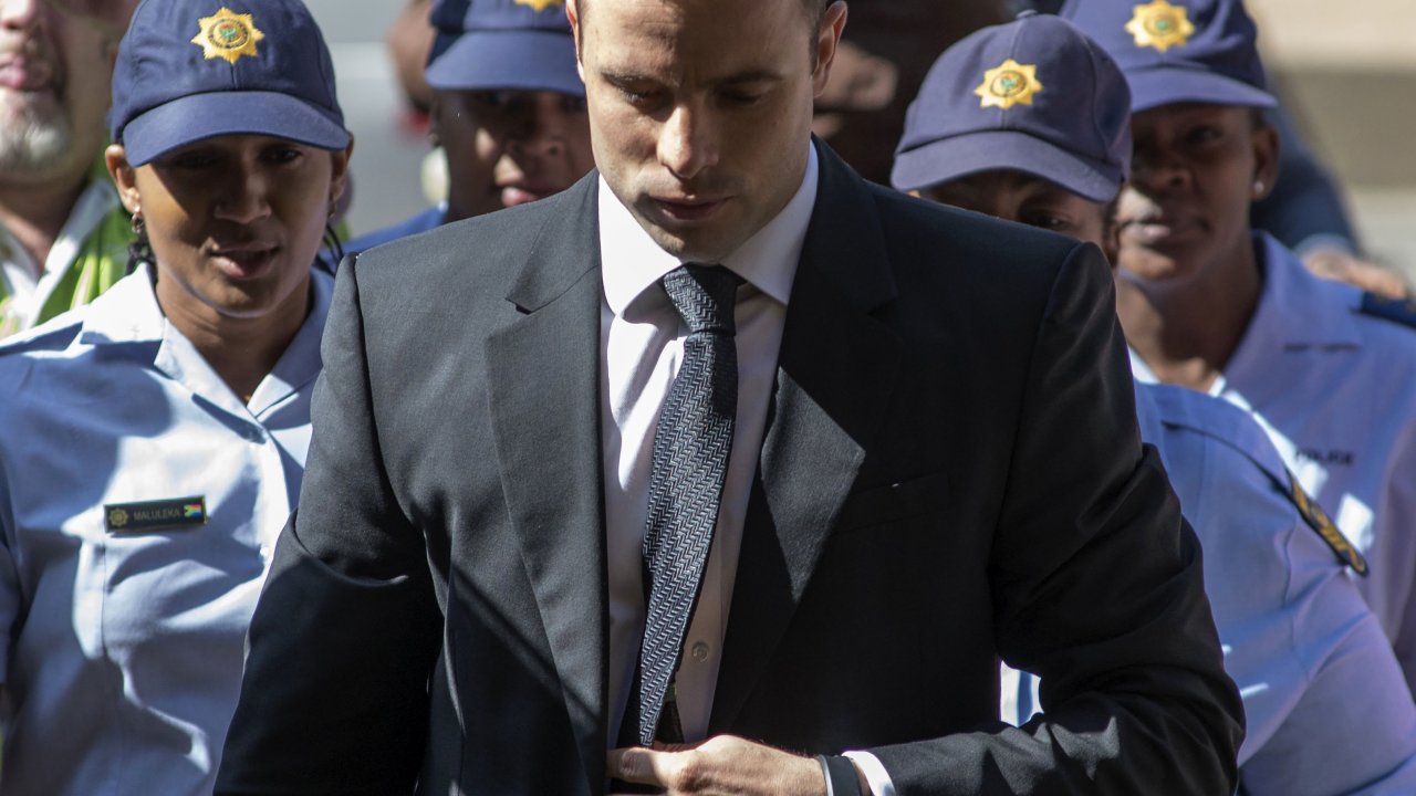 Sevgilisini öldüren Pistorius 11 yıl sonra şartlı tahliye edildi