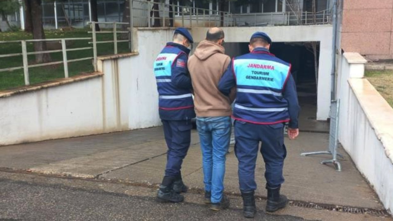 Gaziantep'te Hırsızlar Elektrik Trafolarına Dadandı! Görevli gibi yelek giyerek trafo hırsızlığı yapan şahıs suçüstü yakalandı